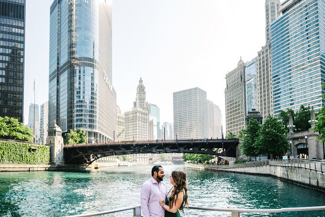 Private Vacation Photography Session With Local Photographer in Chicago - Photographer Expertise and Style