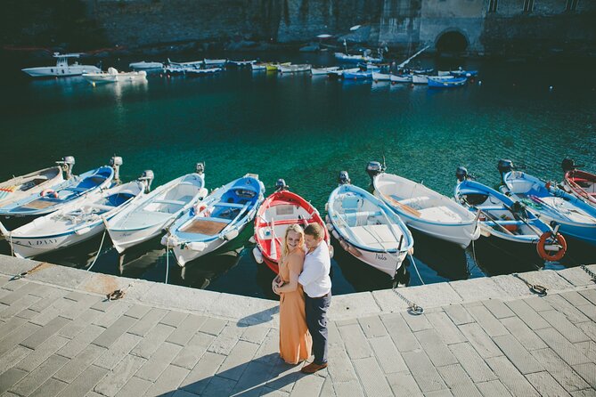 Private Vacation Photography Session With Local Photographer in Cinque Terre - Accessibility and Participation