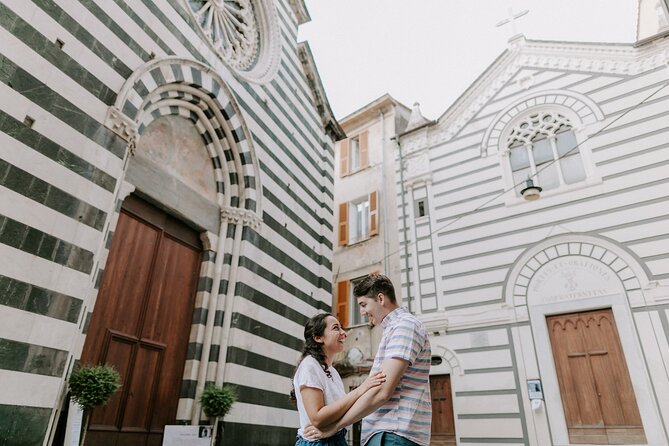 Private Vacation Photography Session With Local Photographer in Cinque Terre - Photography Style and Delivery