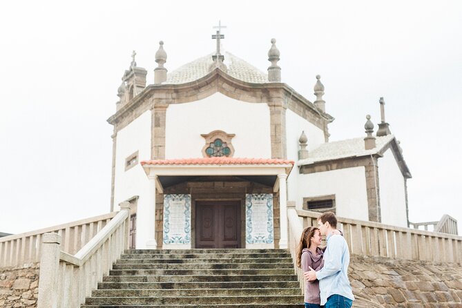 Private Vacation Photography Session With Local Photographer in Porto - Experience Overview