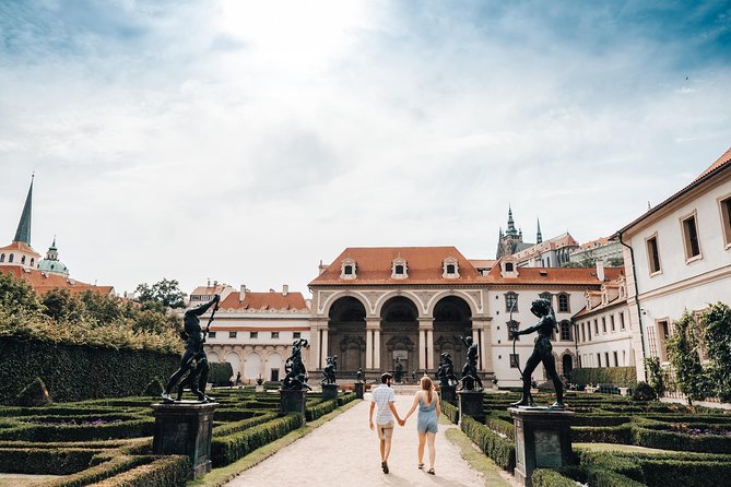 Private Vacation Photography Session With Local Photographer in Prague - Meeting and Logistics