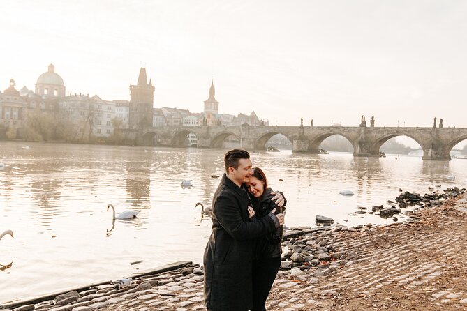 Private Vacation Photography Session With Local Photographer in Prague - Accessibility and Group Size
