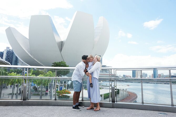 Private Vacation Photography Session With Local Photographer in Singapore - Accessibility and Participation
