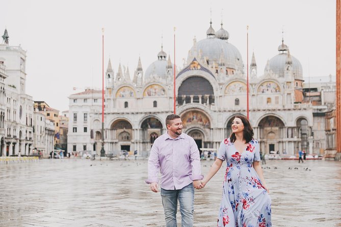 Private Vacation Photography Session With Local Photographer in Venice - Meeting Point and Logistics