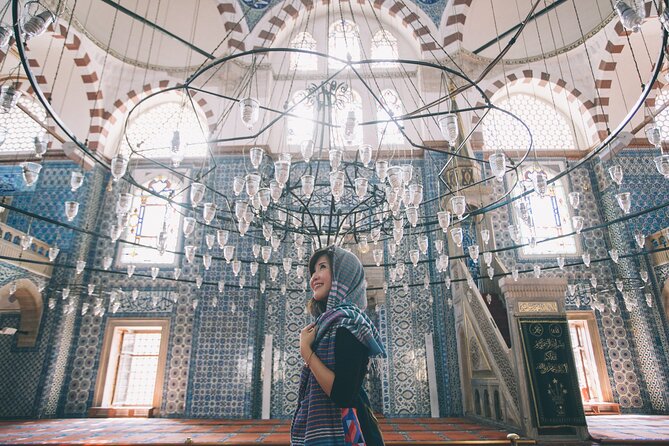 Private Vacation Photography Session With Photographer in Istanbul - Meeting and Logistics