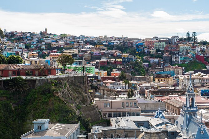 Private Valparaíso and Viña Del Mar + Boat Ride + Sparkling Wine - Pickup and Start Time