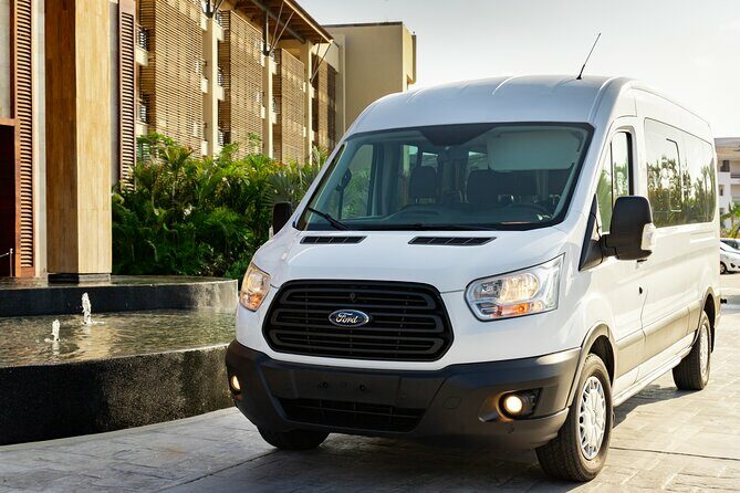 Private VAN Round-Trip from Airport to Hotels in Puerto Los Cabos - FAQ
