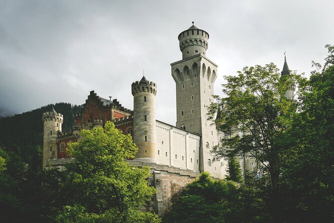 Private Van Tour to Royal Castle of Neuschwanstein From Munich - Inclusions and Pickup