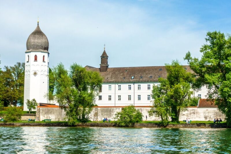 Private Van Tour to the Royal Palace of Herrenchiemsee - Customer Reviews