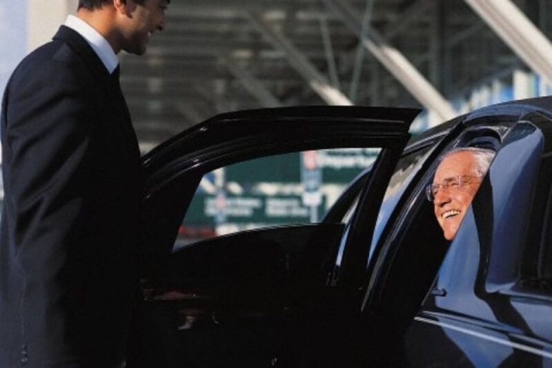 Private Vancouver Airport (YVR) Transfer to Whistler - Luggage Assistance