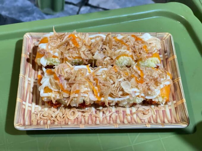Private Vegetarian Walking Tour Must-try - Tips and Personal Expenses