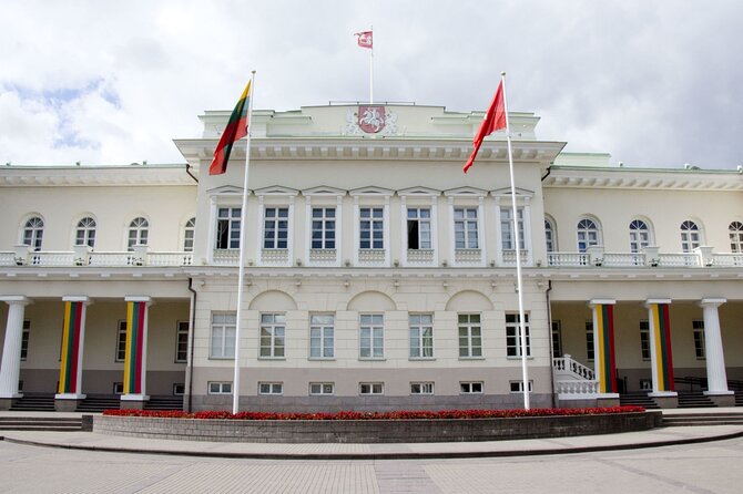 Private Vilnius Old Town Walking Tour - Tour Duration and Accessibility