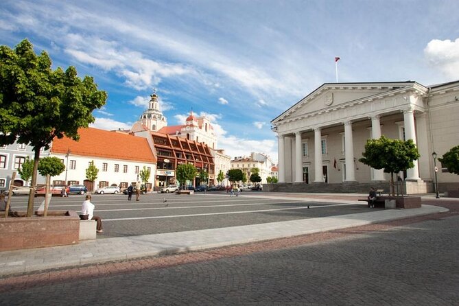Private Vilnius Old Town Walking Tour - Exploring Vilnius Historic Old Town