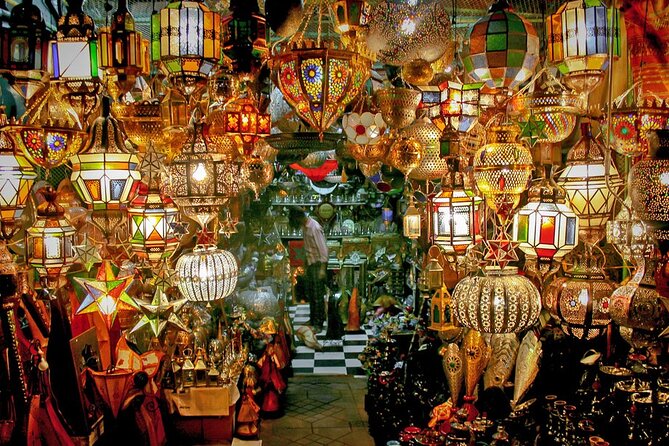 Private VIP Shopping Tour: Authentic Visit With a Licensed Guide - Traveler Feedback and Impressions