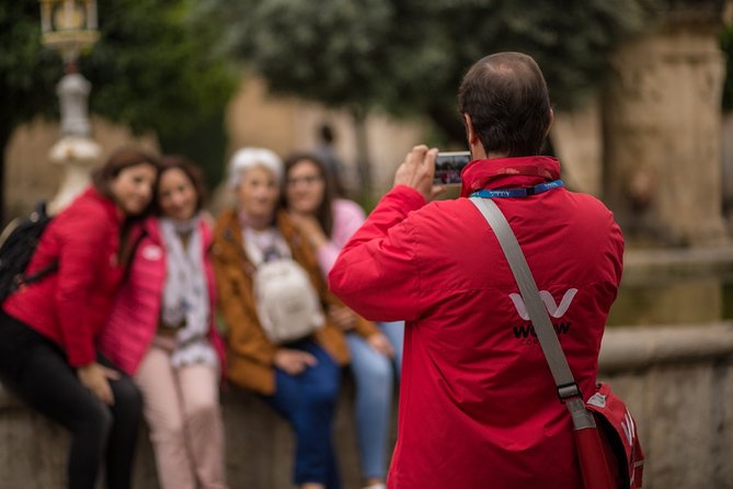 Private Visit Mosque-Cathedral, Jewish Quarter, Alcazar and Synagogue - Highlights of the Tour
