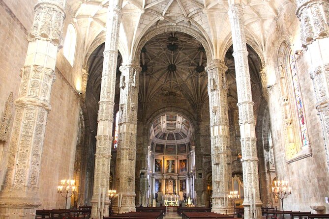 Private Visit to Christ Statue and Lisbons Belém Monuments - Accessibility