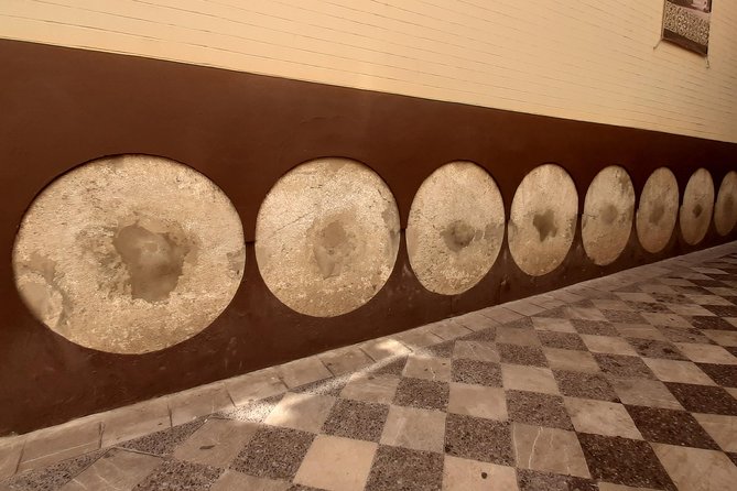 Private Visit to the Jewish Quarter of Seville (Sta. Cruz and San Bartolomé Neighborhoods) - Meeting and Pickup Details