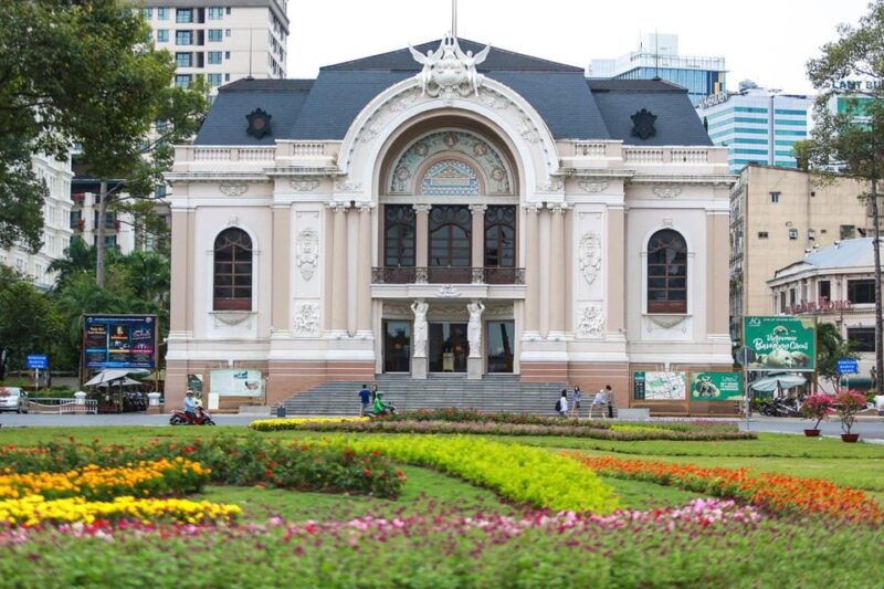 Private Walking Half Day Tour in Ho Chi Minh City - Itinerary Highlights
