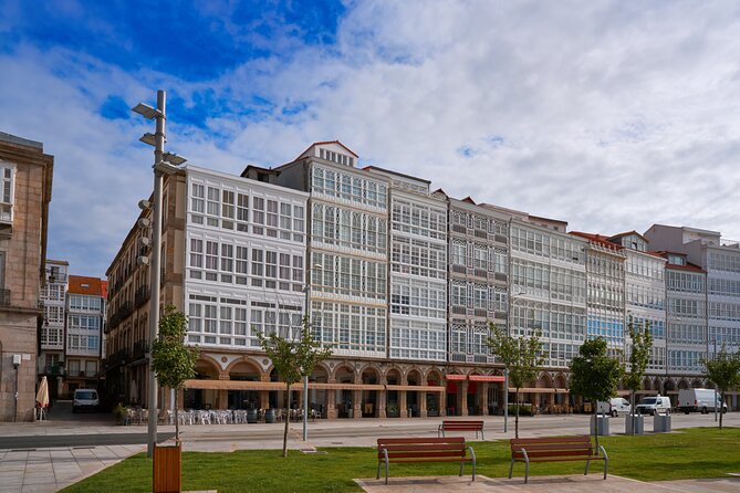 Private Walking Tour Around Coruña With Beer or Wine - Exploring A Coruñas History