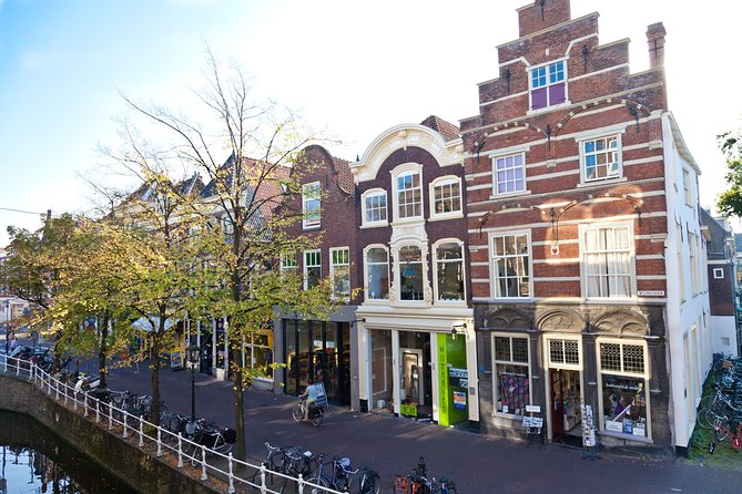 Private Walking Tour: Delfts Royal History and Pottery - Customizing Your Experience
