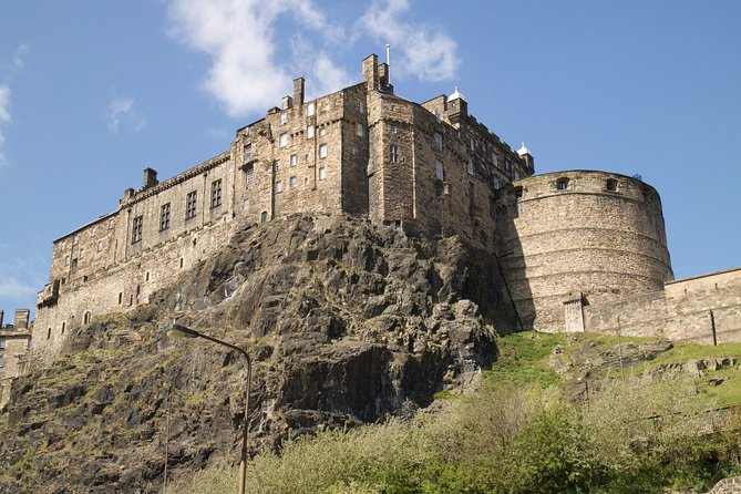 Private Walking Tour: Edinburgh Highlights, Including Entry to Edinburgh Castle - Highlights of the Royal Mile