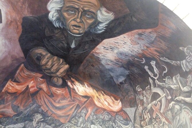 Private Walking Tour Guadalajara History and Murals With Guide - Guide Expertise