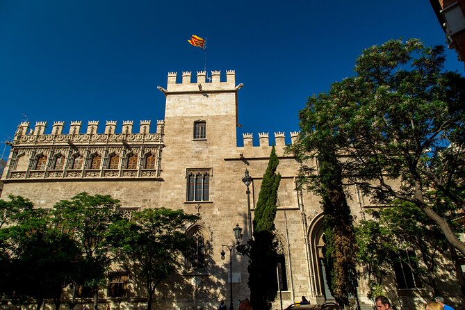 PRIVATE Walking Tour Historical Center With Local Expert - Nearby Public Transportation