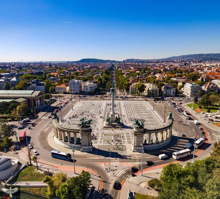 Private Walking Tour in Budapest in Dutch - Historical Events Covered