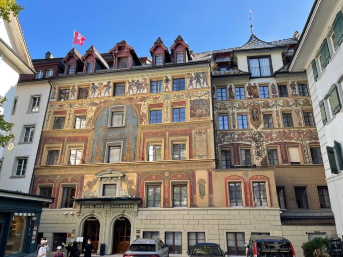 Private Walking Tour in Lucerne With Local Tour Guide - Explore the Old Town of Lucerne