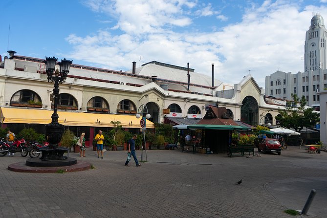 Private Walking Tour in Montevideo - Pickup and Meeting Details