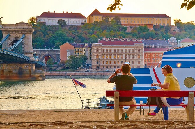 Private Walking Tour in Spanish of Budapest With Local Guide - Tour Details and Logistics