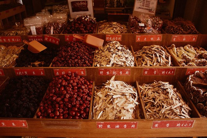 Private Walking Tour in Taipeis Vintage Dadaocheng - Exploring Dadaochengs History