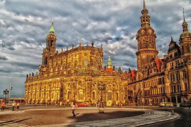 Private Walking Tour of Dresden With Official Tour Guide - Meeting and Pickup