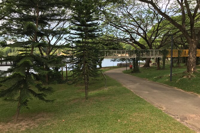 Private Walking Tour of the Shah Alam Lake Gardens With Pick up and Lunch - Interesting Features and Attractions