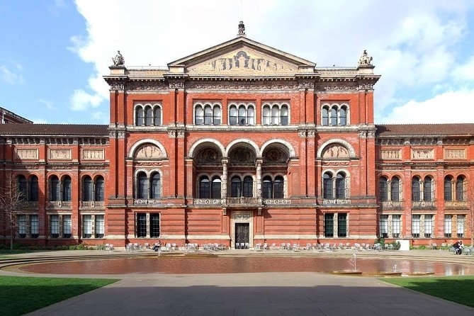 Private Walking Tour of the Victoria and Albert Museum - Tour Guide and Group Size