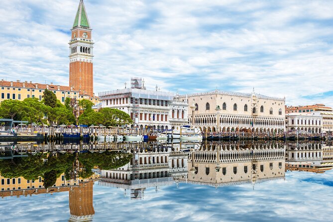 Private Walking Tour of Venices Old Town With Gondola Ride - Exploring Venices Old Town