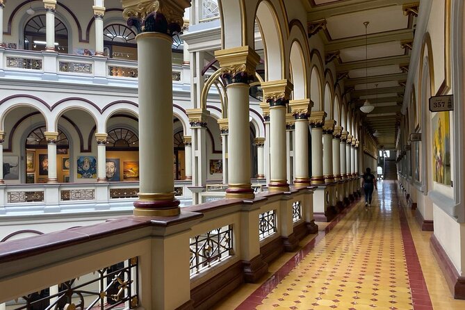 Private Walking Tour Through Medellín's Historical Center - Highlights of the Walking Tour
