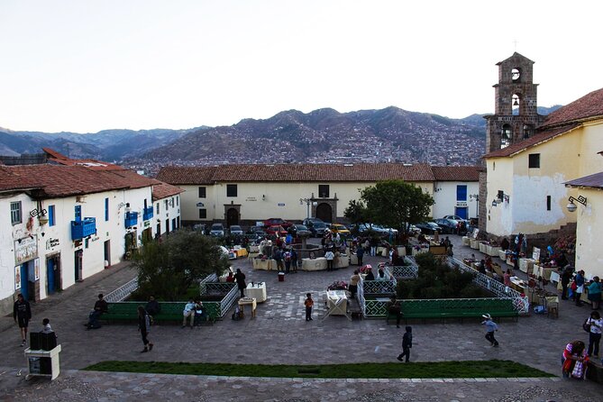 Private Walking Tour Through the Bohemian Neighborhood of San Blas - Professional Bilingual Tour Guide