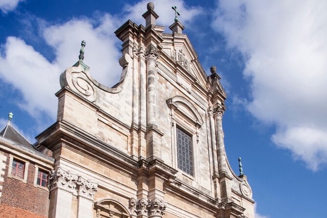 Private Walking Tour to Bruges Churches: History, Art, and Interior - Location and Meeting Point