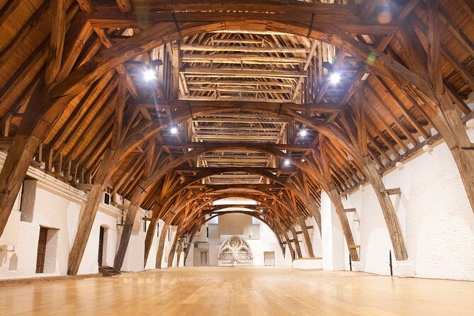 Private Walking Tour to Bruges Churches: History, Art, and Interior - Tour Experience and Focus