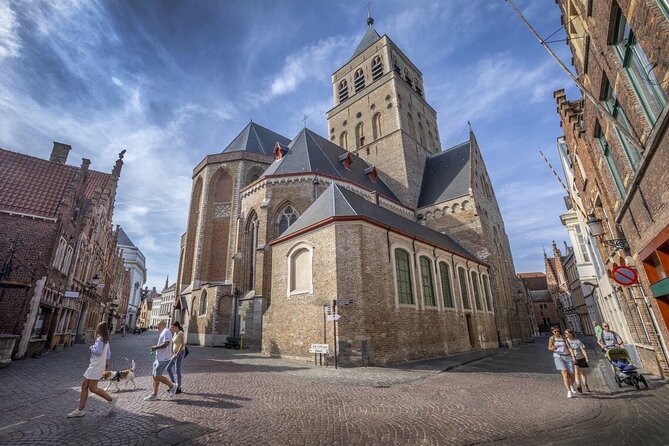 Private Walking Tour to Bruges Churches: History, Art, and Interior - Guide Qualifications and Reviews