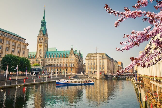 Private Walking Tour Visit to Hamburg With Licensed Guide - Highlights of the Walking Tour