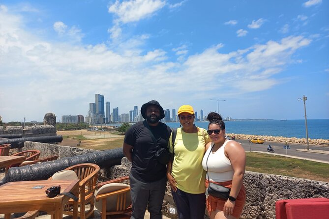 Private Walking Tour: Walled City and Getsemaní - Taking in Local Culture