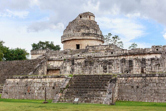 Private Walking Tour with a Local Guide in Chitzen Itza - Key Points