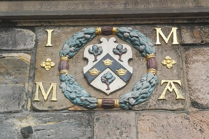 Private Walking Tour With Hidden Walks Author in Edinburgh - Tour Features