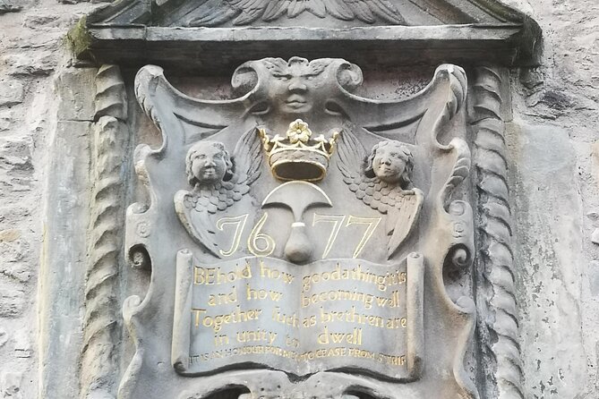 Private Walking Tour With Hidden Walks Author in Edinburgh - Participant Restrictions