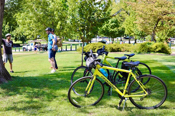 Private Washington DC Monuments Day or Night Bike Tour - Photo Opportunities at Each Stop