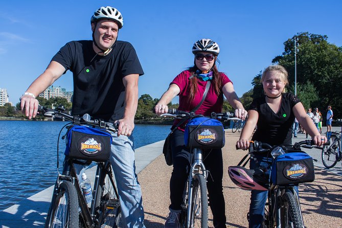 Private Washington DC Monuments Day or Night Bike Tour - Private Group Experience Highlights