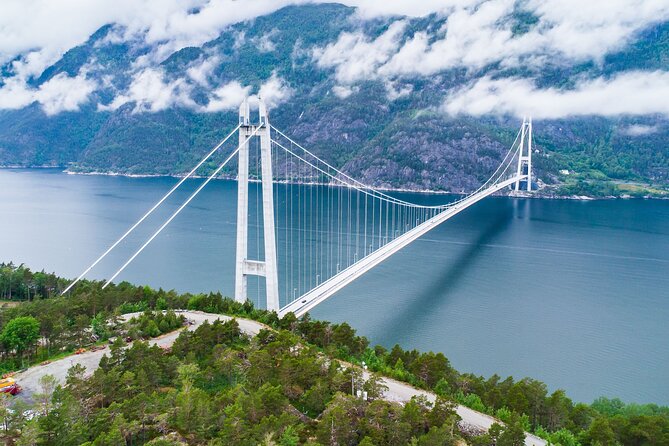 Private Waterfalls and Wonders Tour in Norway - Guided by Knowledgeable Driver