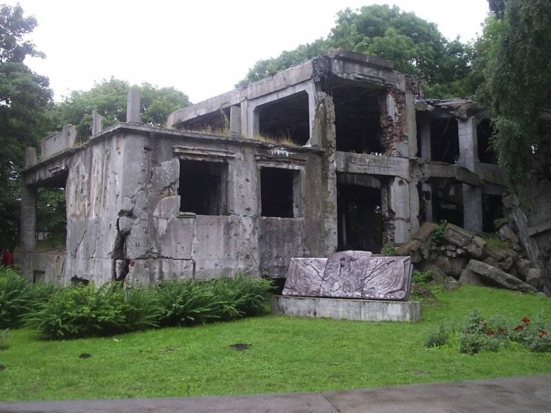 Private Westerplatte Tour by Car or Cruise Transport - Monuments and Memorials